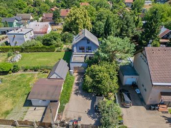 Dům a parkovací stání + gará - Prodej domu 254 m², Zdiby
