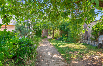 Prodej domu 254 m², Zdiby