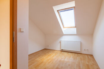 Pronájem domu 110 m², Praha 9 - Újezd nad Lesy