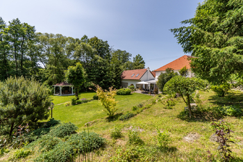 Prodej domu 1200 m², Sloupnice