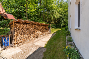 Prodej domu 1200 m², Sloupnice