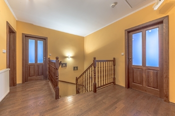Pronájem domu 205 m², Lhota