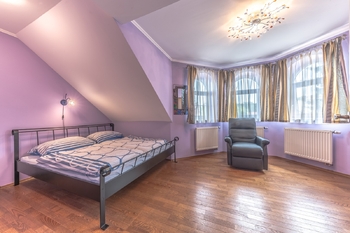 Pronájem domu 205 m², Lhota