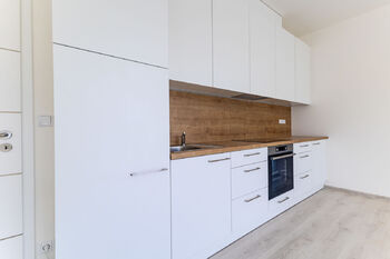 Pronájem bytu 1+kk v osobním vlastnictví 38 m², Roztoky