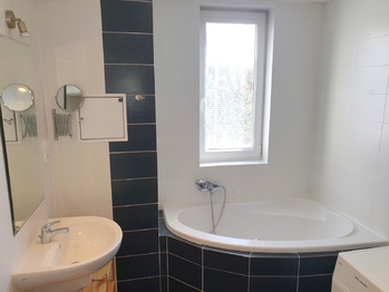 Prodej bytu 3+kk v osobním vlastnictví 83 m², Praha 6 - Suchdol