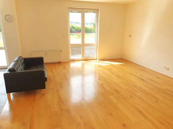 Prodej bytu 3+kk v osobním vlastnictví 83 m², Praha 6 - Suchdol
