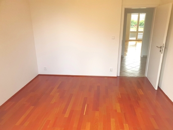 Prodej bytu 3+kk v osobním vlastnictví 83 m², Praha 6 - Suchdol
