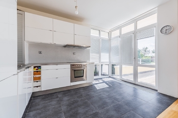 Prodej bytu 3+kk v osobním vlastnictví 83 m², Praha 6 - Suchdol
