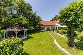 Prodej ubytovacího zařízení 1200 m², Sloupnice
