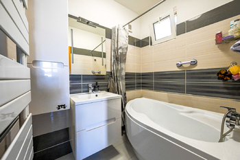 Prodej bytu 2+kk v osobním vlastnictví 280 m², Kosmonosy