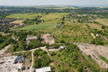letecký pohled - Prodej pozemku 21218 m², Žatec