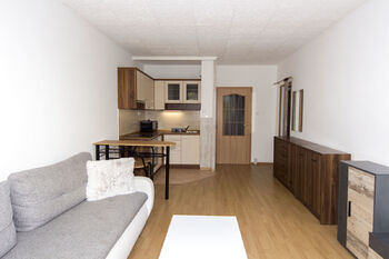 Pronájem bytu 1+kk v osobním vlastnictví 28 m², Praha 4 - Kunratice
