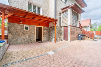 Pronájem domu 240 m², Říčany
