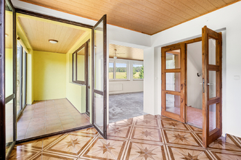 Prodej domu 200 m², Dolní Hbity