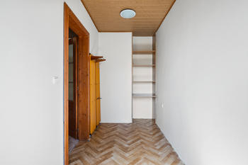 Prodej domu 200 m², Dolní Hbity