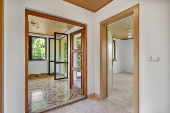 Prodej domu 200 m², Dolní Hbity