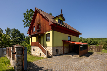 Prodej domu 200 m², Dolní Hbity