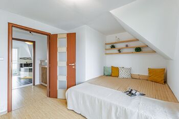 Pronájem domu 107 m², Býkev