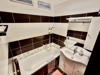 Pronájem bytu 2+1 v družstevním vlastnictví 54 m², Volary