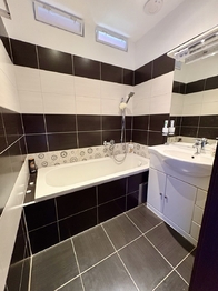 Pronájem bytu 2+1 v družstevním vlastnictví 54 m², Volary