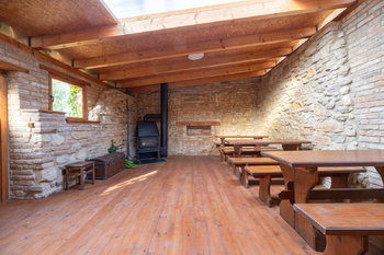 přístřešek - Prodej ubytovacího zařízení 468 m², Hustopeče