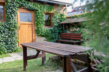 dvůr - Prodej ubytovacího zařízení 468 m², Hustopeče