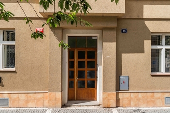 Prodej bytu 3+kk v osobním vlastnictví 74 m², Praha 3 - Žižkov