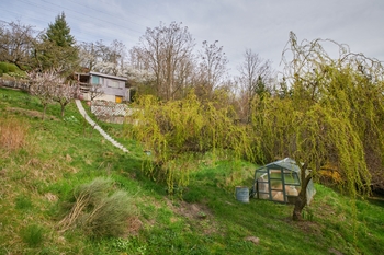 zahrada - Prodej chaty / chalupy 16 m², Smečno