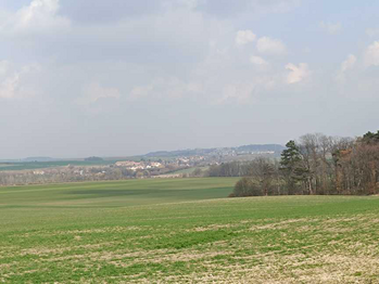 Prodej pozemku 10509 m², Ledce