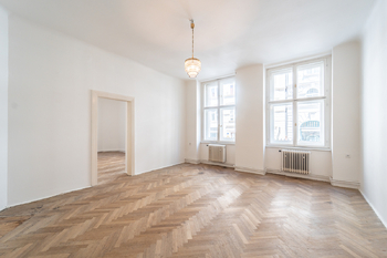 Prodej bytu 3+1 v osobním vlastnictví 135 m², Praha 1 - Josefov