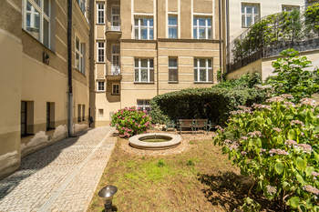 Prodej bytu 3+1 v osobním vlastnictví 135 m², Praha 1 - Josefov