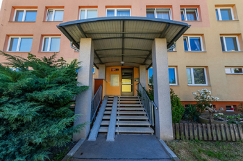 Prodej bytu 3+1 v osobním vlastnictví 81 m², Praha 6 - Řepy