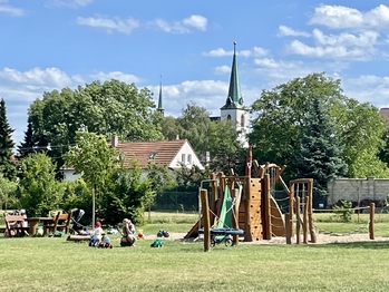 Prodej pozemku 1042 m², Veliká Ves