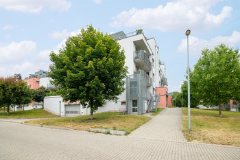 Pohled od Libockého dvora - Prodej bytu 3+kk v osobním vlastnictví 112 m², Praha 6 - Liboc