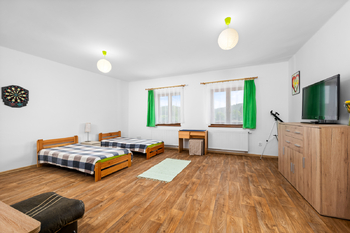 3+kk : pokoj 2 - Prodej domu 267 m², Benešov nad Černou