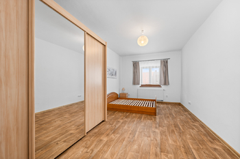 3+kk: pokoj 3 - Prodej domu 267 m², Benešov nad Černou