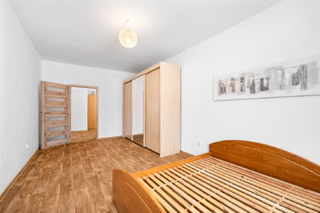 3+kk: pokoj 3 - Prodej domu 267 m², Benešov nad Černou