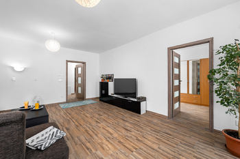 2+1: obývák - Prodej domu 267 m², Benešov nad Černou