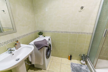 Pronájem bytu 2+1 v osobním vlastnictví 53 m², Praha 9 - Hloubětín
