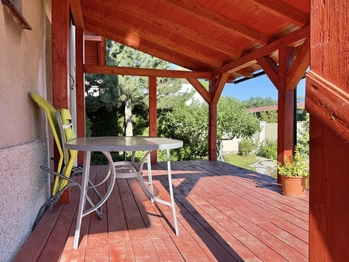 Krytá terasa - Prodej domu 162 m², Bystřice