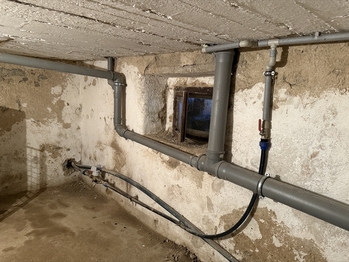 Sklepní místnost - Prodej domu 162 m², Bystřice