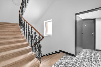 Pronájem bytu 2+1 v osobním vlastnictví 55 m², Praha 5 - Smíchov