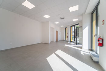 Pronájem obchodních prostor 50 m², Praha 10 - Uhříněves