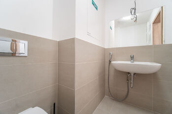 Pronájem obchodních prostor 50 m², Praha 10 - Uhříněves