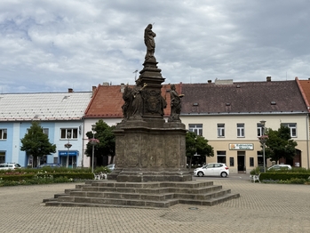 Prodej obchodních prostor 300 m², Doksy