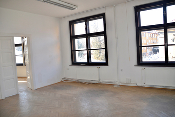 Pronájem kancelářských prostor 400 m², Mnichovo Hradiště