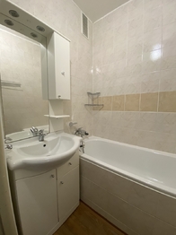 +420 776 335 999, ladislav.urbancik@re-max.cz - Pronájem bytu 2+1 v osobním vlastnictví 54 m², Frýdek-Místek
