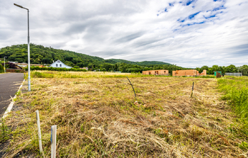 Mírně svažitý pozemek - Prodej pozemku 859 m², Krupka