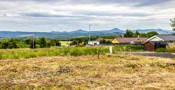 Výhled na Milešovku - Prodej pozemku 859 m², Krupka