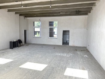 Prodej výrobních prostor 1924 m², Humpolec